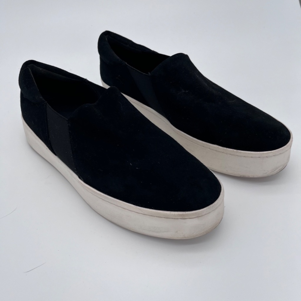 Vince Warren Black suede platform slip on sz 11